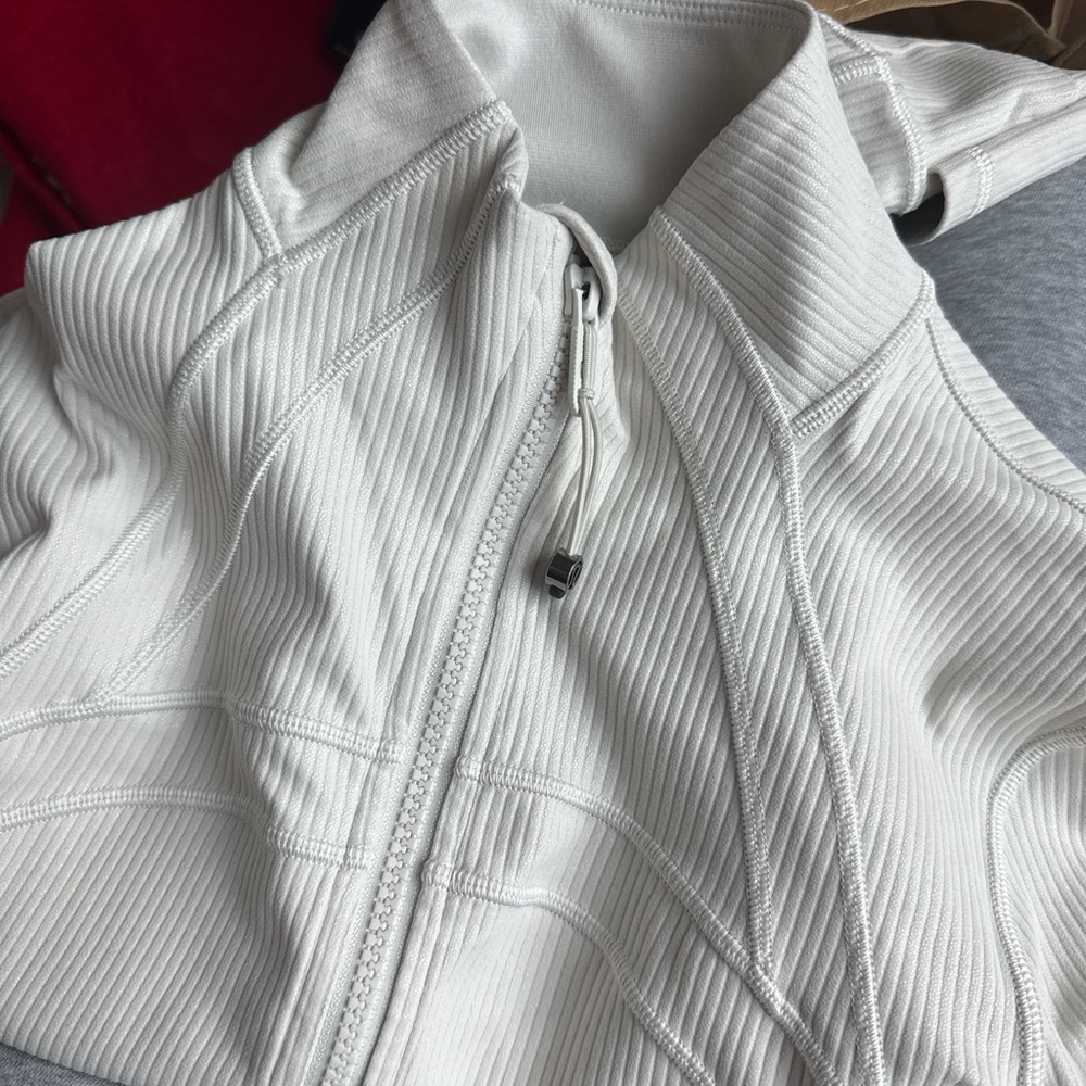 Lululemon define jacket SHIMMER size 4 - Picture 3 of 5